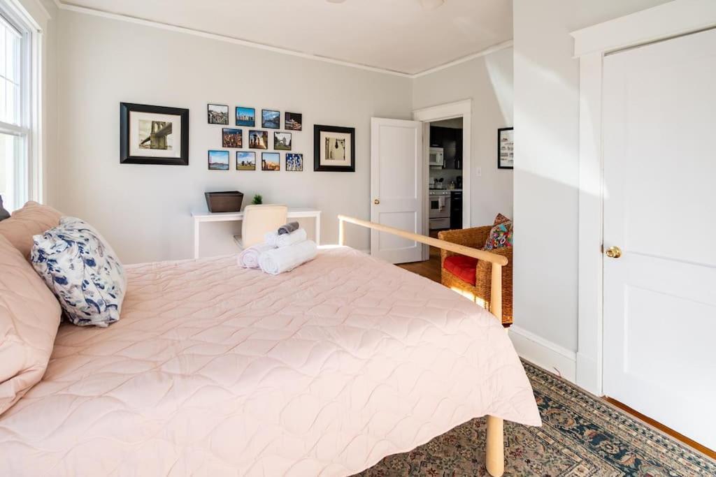 Apartment Globetrotters In Historic With Patio *