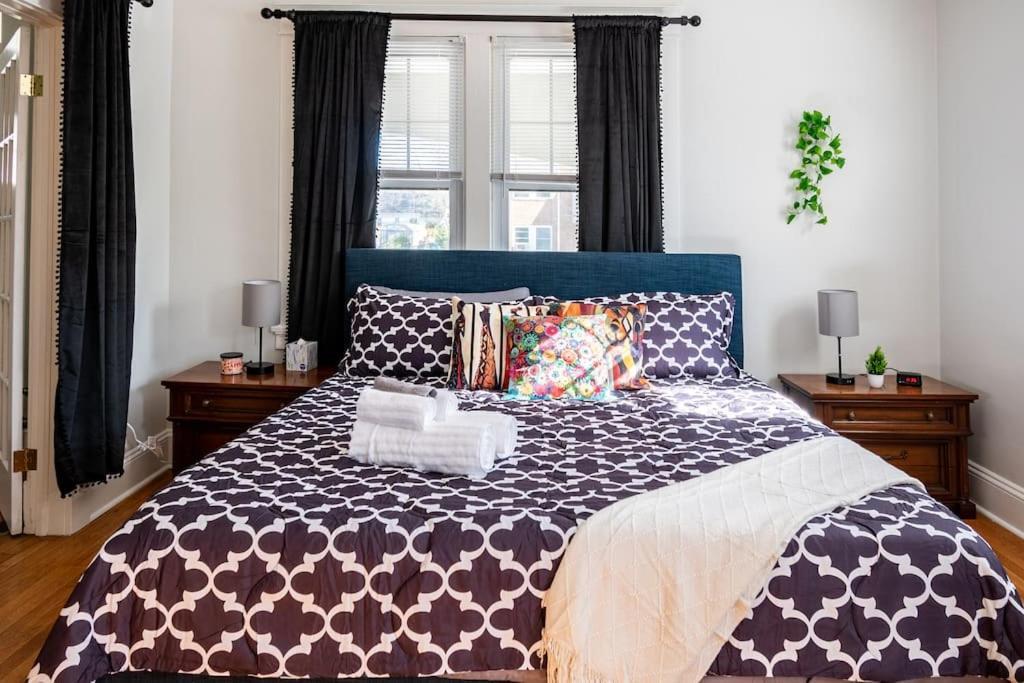 Globetrotters In Historic With Patio Apartment Richmond