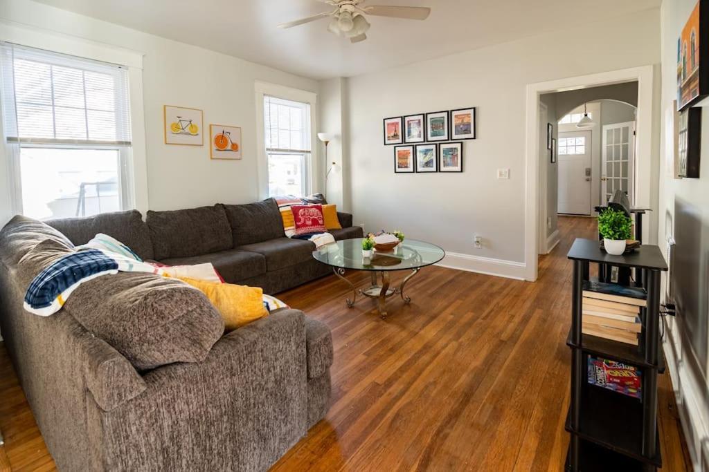 Globetrotters In Historic With Patio Apartment Richmond